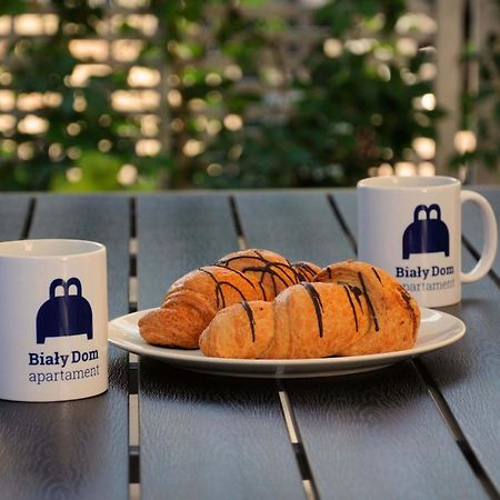 Bialy Dom - 2 Bedrooms Katowice Esterno foto