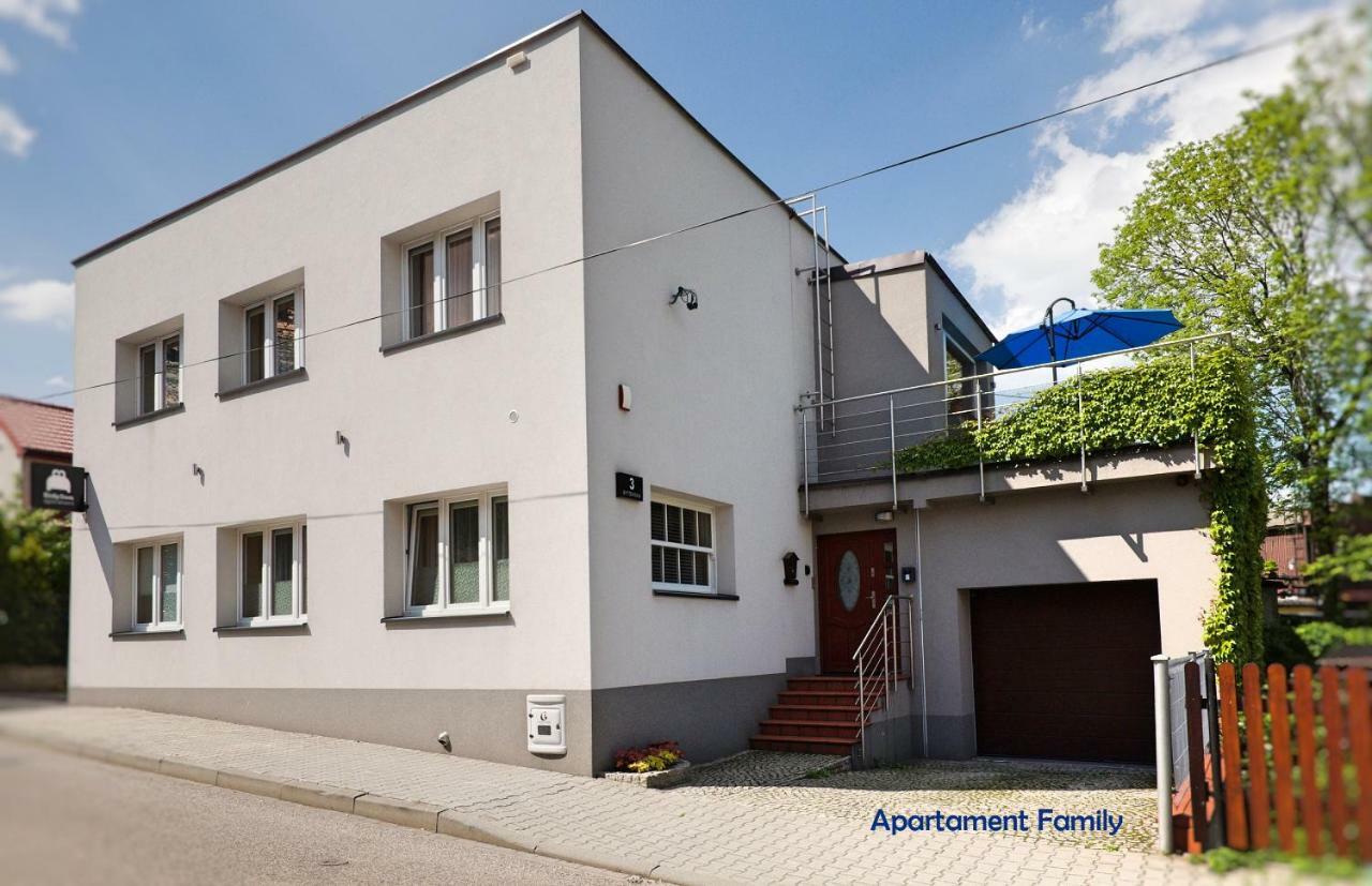 Bialy Dom - 2 Bedrooms Katowice Esterno foto